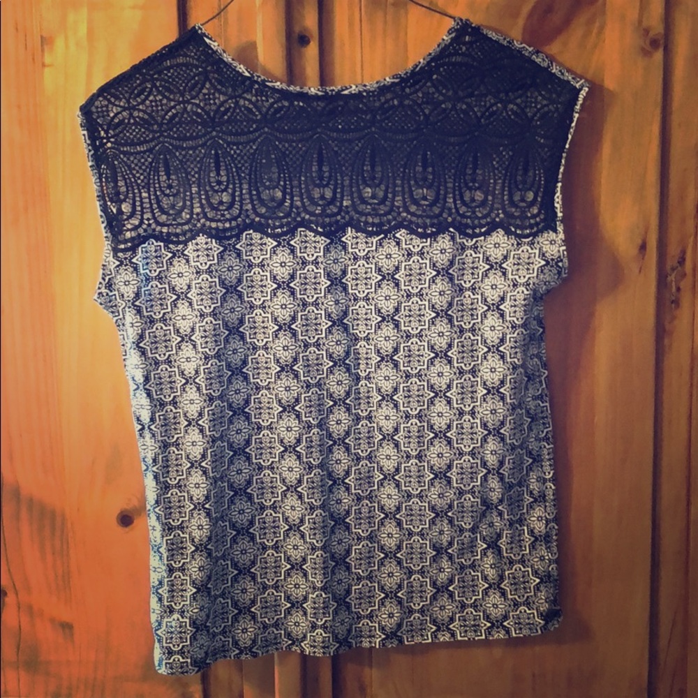 NWOT Loft Lace Front T Shirt